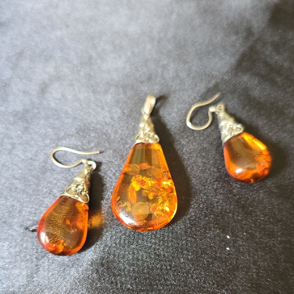 Jewelry - Elegant Amber 1960s Jewelry Set with Silver Accents (925)